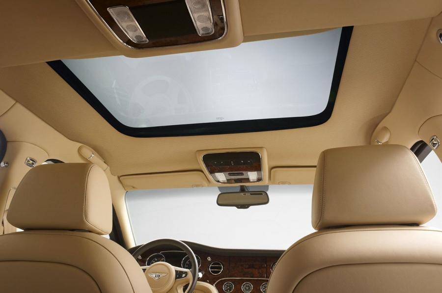  Bentley Mulsanne Mulliner Driving Specification 2013 года  (фото 15 из 18)